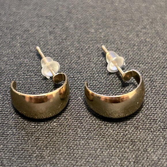 Boutique Jewelry - NEW // .5” Chunky Gold Hoops